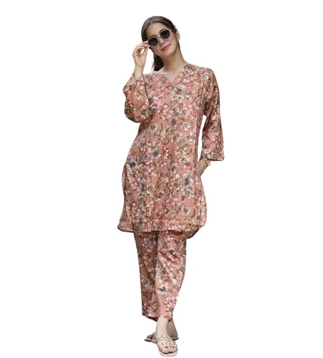 women stylish printed kurta set